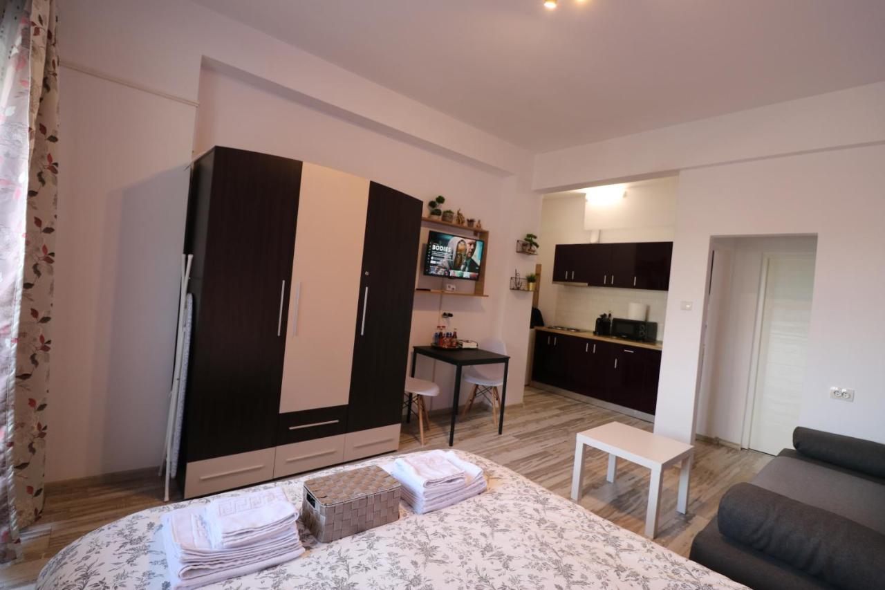 Charming Cozy Studio - Old Town - Free Minibar Apartment Bucharest Exterior photo